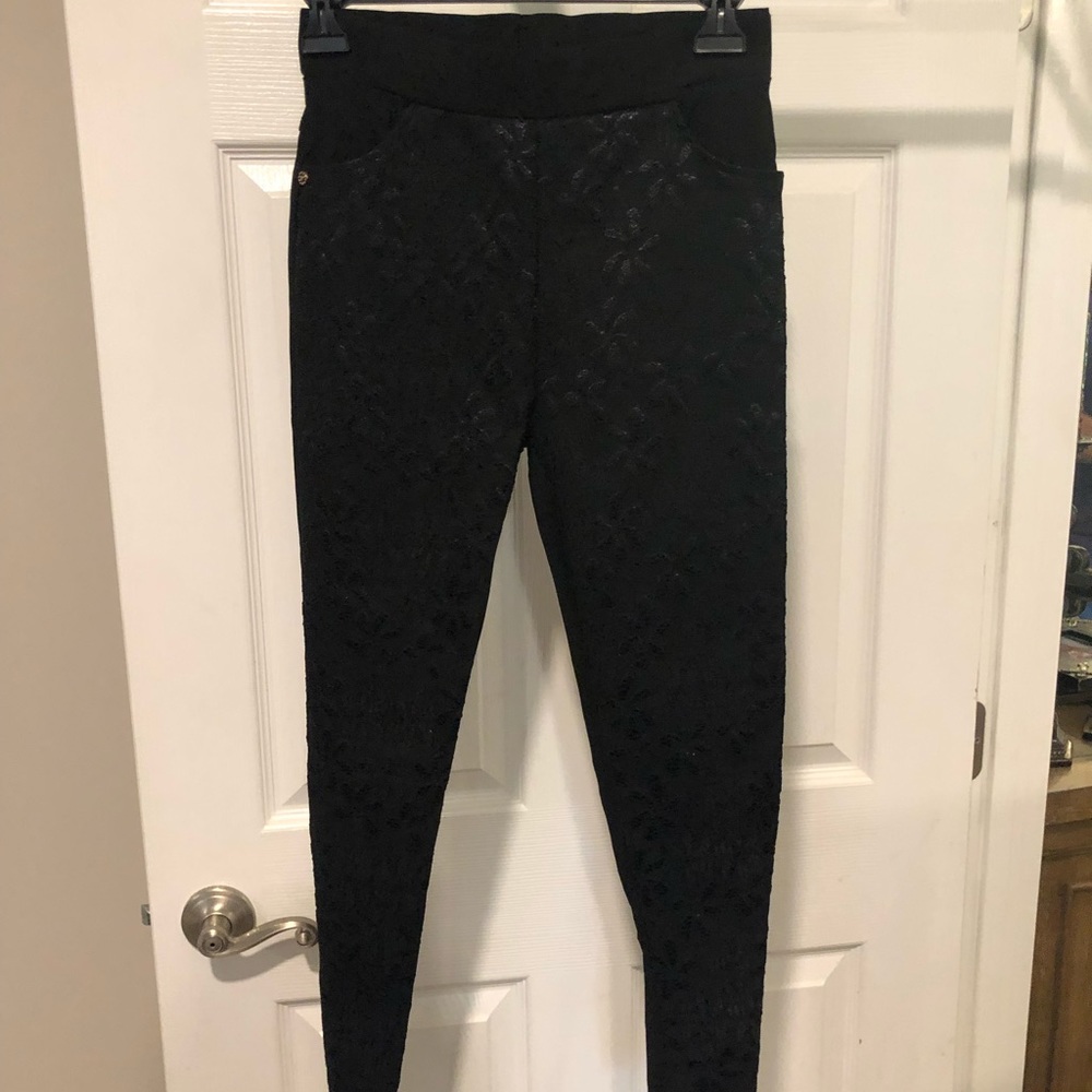 Embroidered Leggings